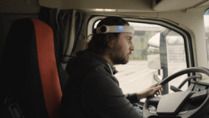 Tecnologie per prevenzione colpo di sonno camionisti su autostrada