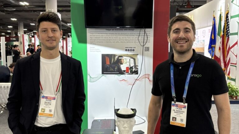 Oraigo Booth CES